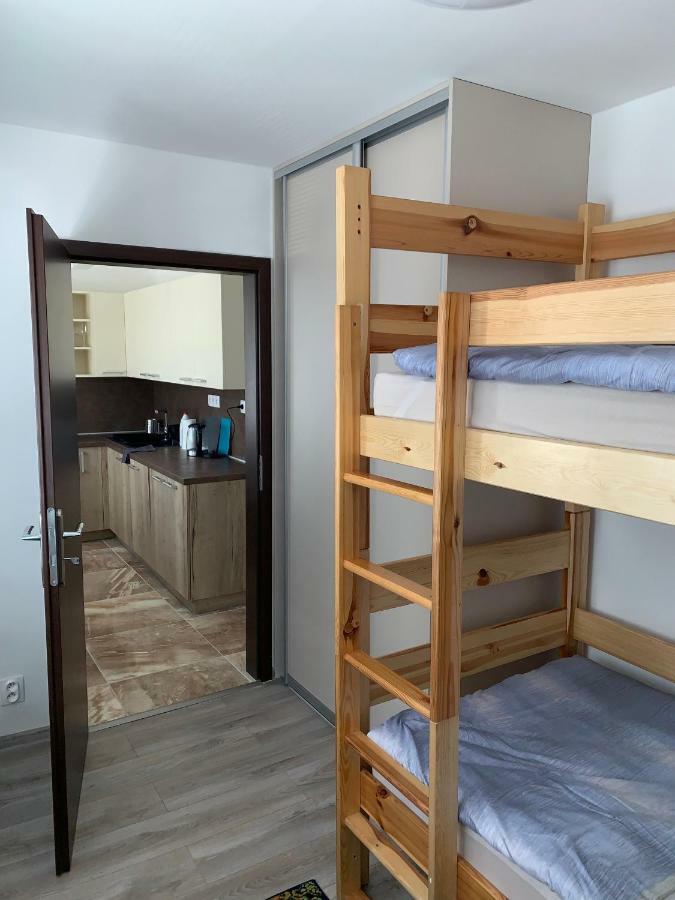 Apartament Tt10 Botanicka Трнава Екстер'єр фото