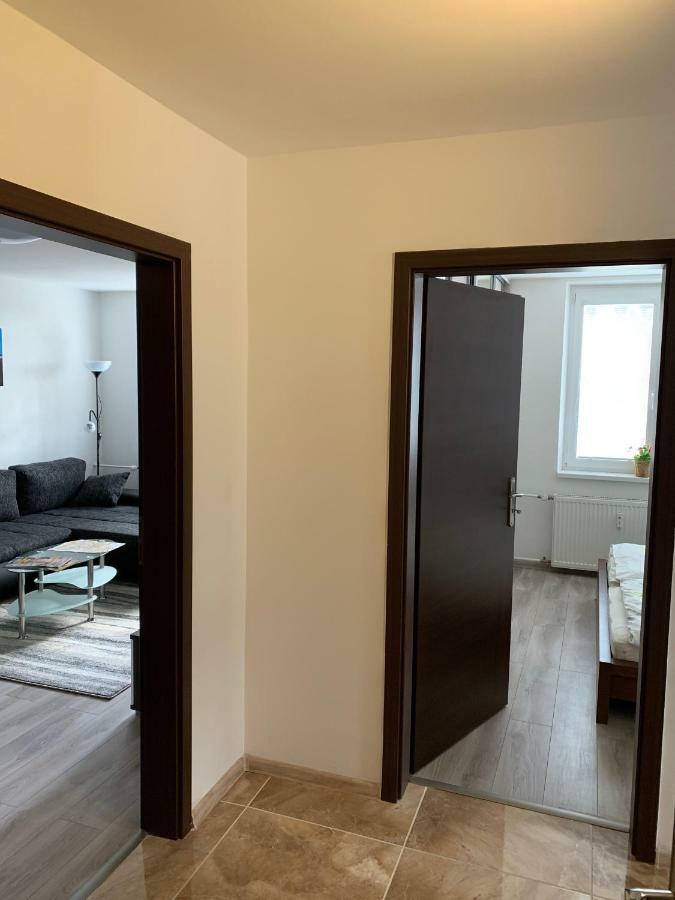 Apartament Tt10 Botanicka Трнава Екстер'єр фото